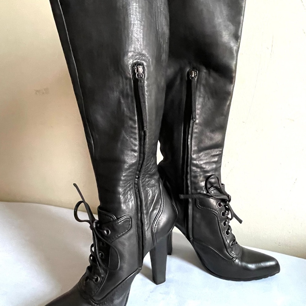 Elegant Black Knee-High Women's Boots. Beautiful Giorgio Armani